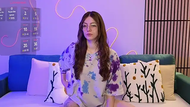 Snapshot of Ester_Hill chatting on 02-24-25, 09:09 Ester Hill online show from 02-24-25, 09:09