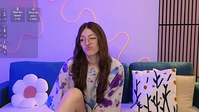 Snapshot of Ester_Hill chatting on 02-25-25, 12:14 Ester Hill online show from 02-25-25, 12:14