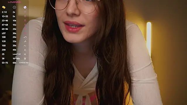 Snapshot of Ester_Hill chatting on 09-10-25, 01:27 Ester Hill online show from 09-10-25, 01:27