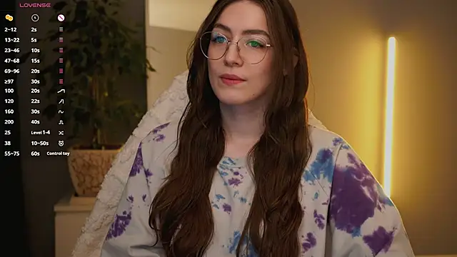 Snapshot of Ester_Hill chatting on 10-06-25, 01:36 Ester Hill online show from 10-06-25, 01:36