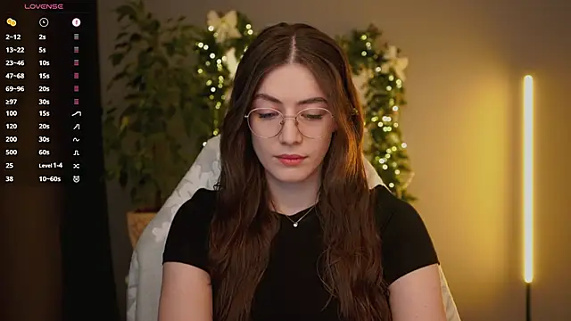 Ester Hill online show from 12-19-25, 01:56