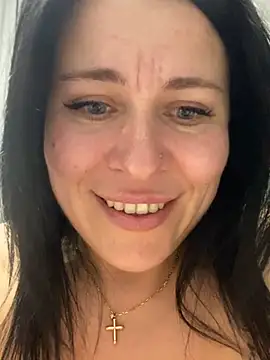 Snapshot of CuteNata chatting on 01-05-25, 05:30 CuteNata online show from 01-05-25, 05:30