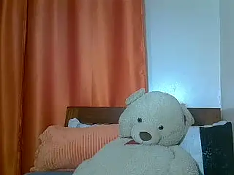 Snapshot of freaky_juicy chatting on 03-08-25, 03:06 freaky juicy online show from 03-08-25, 03:06