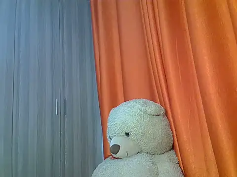 Snapshot of freaky_juicy chatting on 10-11-25, 04:01 freaky juicy online show from 10-11-25, 04:01