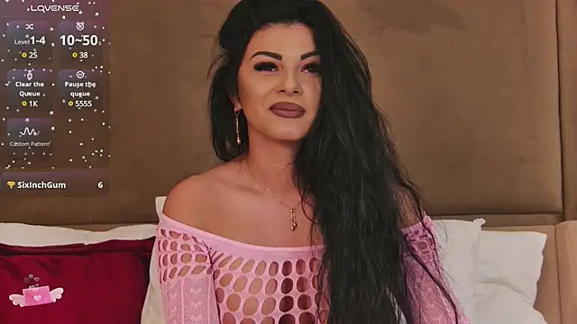 Snapshot of EmilyColle_ chatting on 01-16-25, 10:53 EmilyColle online show from 01-16-25, 10:53