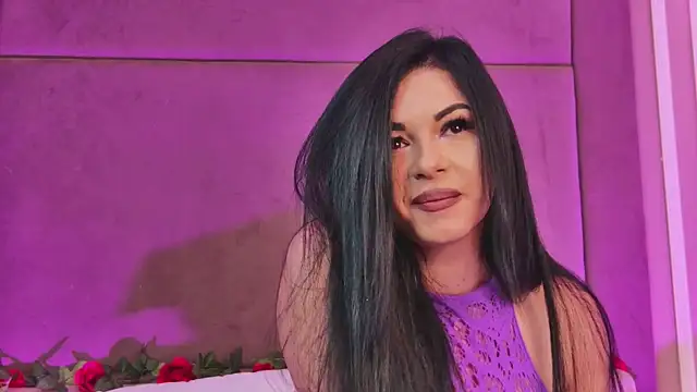 Snapshot of EmilyColle_ chatting on 03-01-25, 08:13 EmilyColle online show from 03-01-25, 08:13