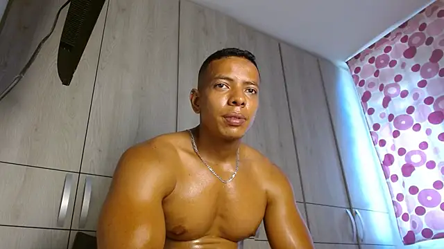 Snapshot of Muscle_Brown10 chatting on 01-12-25, 02:19 Muscle Brown10 online show from 01-12-25, 02:19