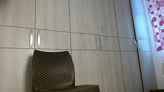 Snapshot of Muscle_Brown10 chatting on 01-28-25, 02:21 Muscle Brown10 online show from 01-28-25, 02:21