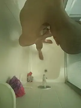 Snapshot of Sir-meltsclearrockzalot chatting on 11-08-25, 01:06 Sir-meltsclearrockzalot online show from 11-08-25, 01:06