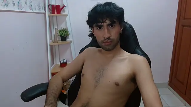 MilanZaire online show from 12-18-24, 06:43