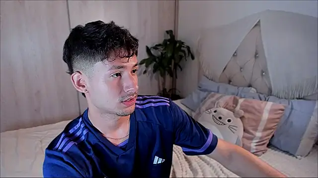 dimitri targaryen online show from 09-22-25, 09:22