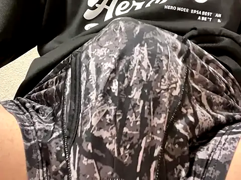 Snapshot of lkun9 chatting on 12-02-25, 07:36 lkun9 online show from 12-02-25, 07:36