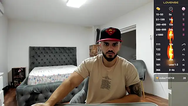 supermanboy94 online show from 11-21-25, 06:45