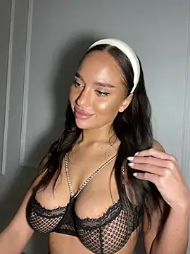 CardiSweetBaby online show from 01-04-25, 05:16