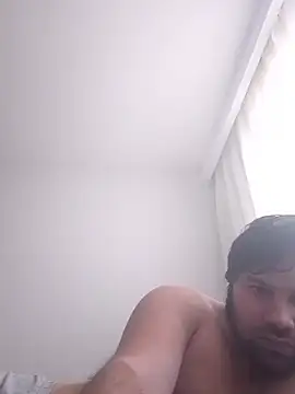 Snapshot of raducelfrumos99 chatting on 12-14-25, 11:37 raducelfrumos99 online show from 12-14-25, 11:37