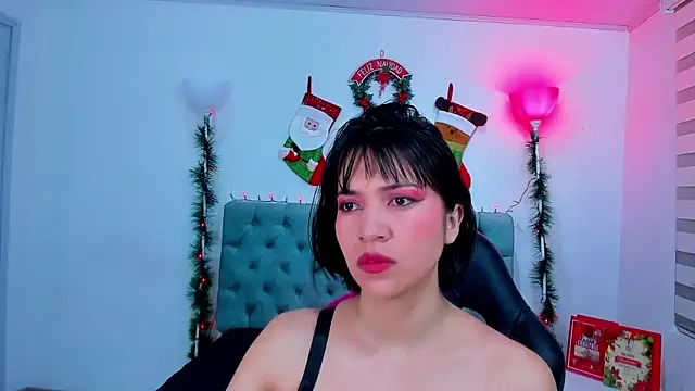 Snapshot of lina_bedoya_ chatting on 12-21-24, 11:44 lina bedoya  online show from 12-21-24, 11:44