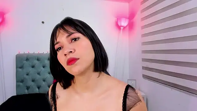 Snapshot of lina_bedoya_ chatting on 01-21-25, 11:46 lina bedoya  online show from 01-21-25, 11:46
