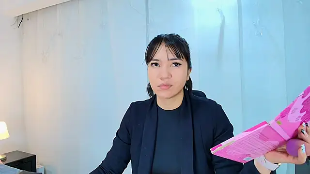 Snapshot of lina_bedoya_ chatting on 09-20-25, 11:44 lina bedoya  online show from 09-20-25, 11:44