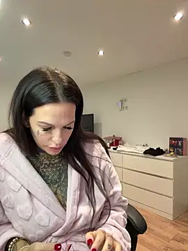 Snapshot of AileenInkOfficial chatting on 01-05-25, 01:58 AileenInkOfficial online show from 01-05-25, 01:58
