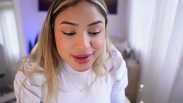 SaraParisi online show from 01-01-25, 08:37