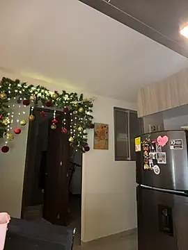 SaraParisi online show from 11-24-25, 10:53