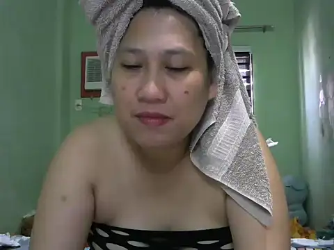 sweetsexysmile online show from 06-17-26, 02:03