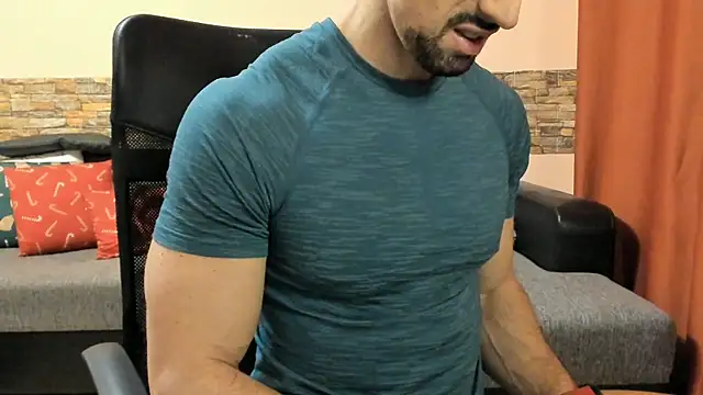 HotHunkTrainer online show from 03-13-26, 08:54