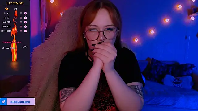 Snapshot of lala_loulou_land chatting on 03-19-25, 02:05 lala loulou land online show from 03-19-25, 02:05