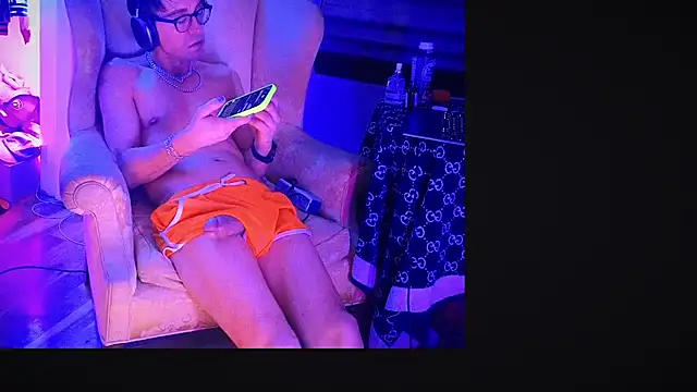 Snapshot of YouLikeBigDick9 chatting on 02-17-25, 08:30 YouLikeBigDick9 online show from 02-17-25, 08:30