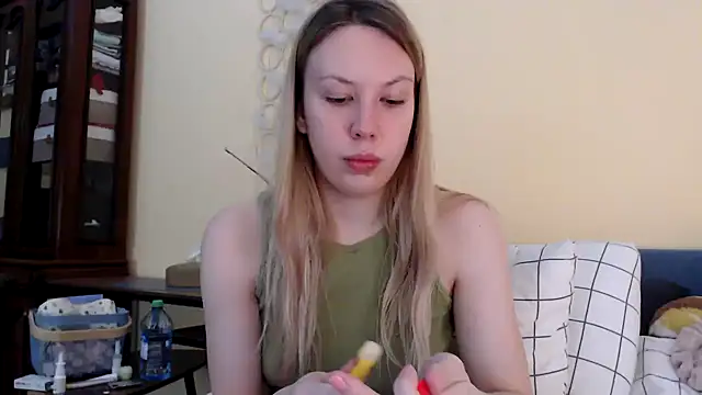 Scarlettford online show from 02-20-25, 04:03