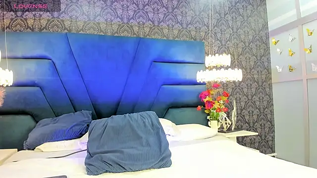 AnthonelaDuque online show from 03-12-26, 02:07