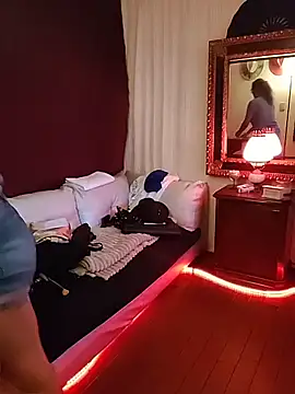 Snapshot of SelenaHouston chatting on 02-19-26, 05:36 SelenaHouston online show from 02-19-26, 05:36