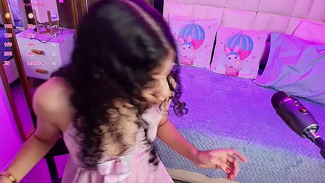 Snapshot of anahi_maite chatting on 02-04-25, 08:06 anahi maite online show from 02-04-25, 08:06