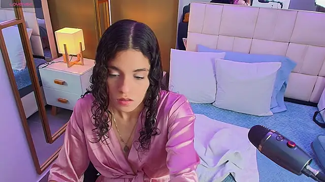 Snapshot of anahi_maite chatting on 02-06-25, 07:51 anahi maite online show from 02-06-25, 07:51