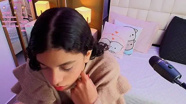 Snapshot of anahi_maite chatting on 02-15-25, 12:33 anahi maite online show from 02-15-25, 12:33