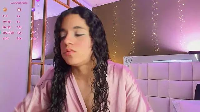 Snapshot of anahi_maite chatting on 09-18-25, 07:49 anahi maite online show from 09-18-25, 07:49