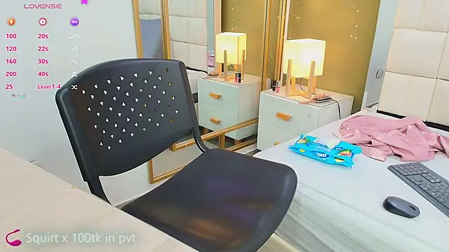 Snapshot of anahi_maite chatting on 10-10-25, 08:30 anahi maite online show from 10-10-25, 08:30