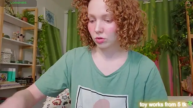 Snapshot of _lightmyfire chatting on 01-28-25, 04:41  lightmyfire online show from 01-28-25, 04:41