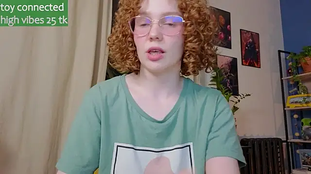 Snapshot of _lightmyfire chatting on 03-21-25, 08:29  lightmyfire online show from 03-21-25, 08:29