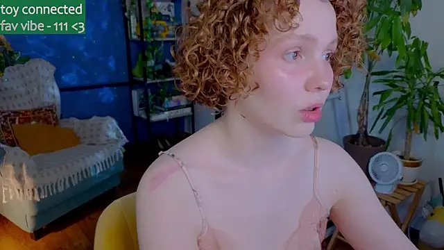 Snapshot of _lightmyfire chatting on 11-28-25, 07:00 lightmyfire online show from 11-28-25, 07:00