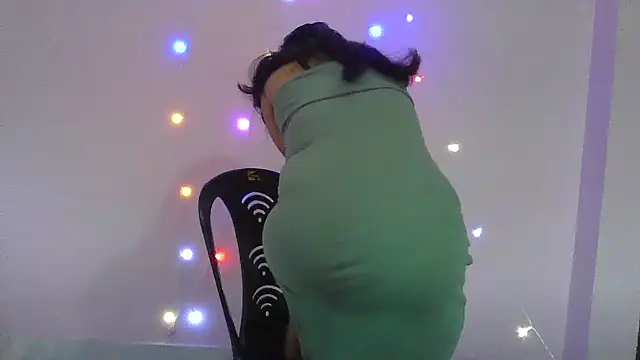 my-laila online show from 10-16-25, 06:47