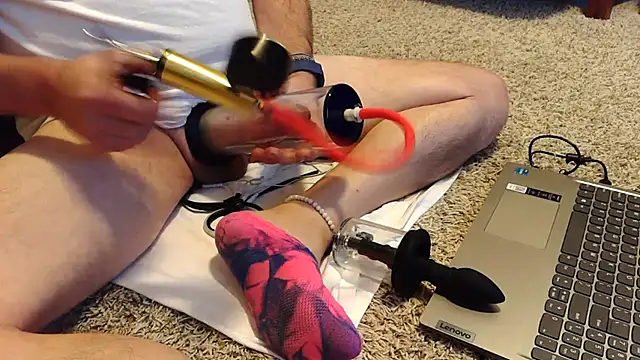 Snapshot of femgui69 chatting on 11-04-25, 09:36 femgui69 online show from 11-04-25, 09:36