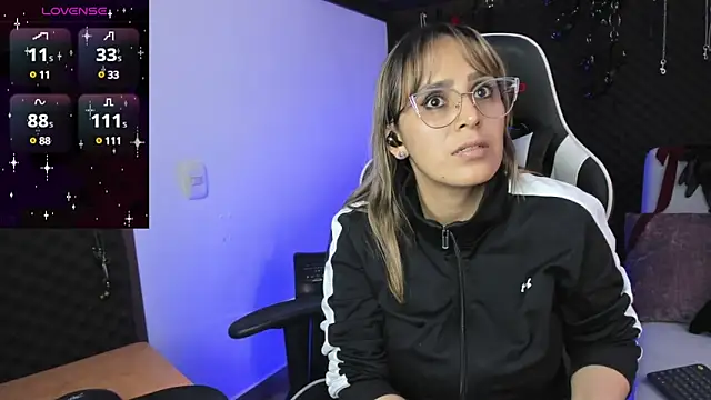 Snapshot of Sara_Mills06 chatting on 02-13-25, 03:56 Sara Mills06 online show from 02-13-25, 03:56