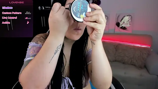 AilynRed online show from 10-05-25, 08:51