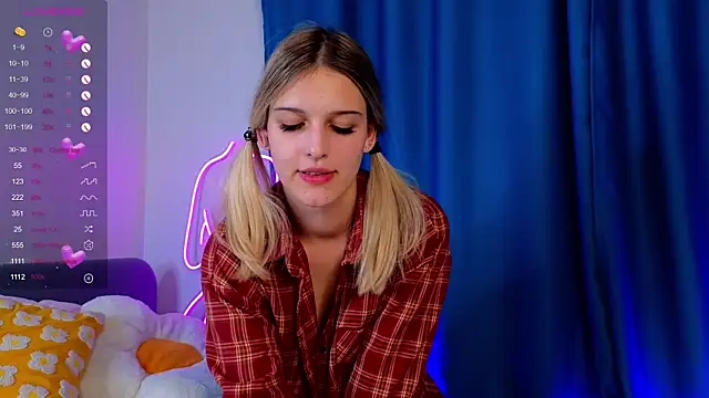 Snapshot of KimberliDean chatting on 02-18-25, 02:06 KimberliDean online show from 02-18-25, 02:06