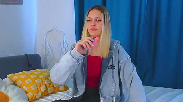 Snapshot of KimberliDean chatting on 02-27-25, 08:06 KimberliDean online show from 02-27-25, 08:06