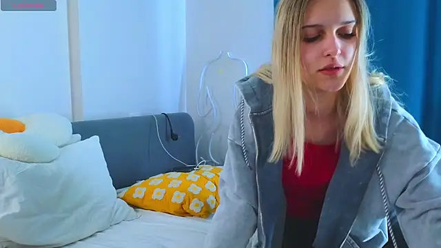 Snapshot of KimberliDean chatting on 02-27-25, 11:52 KimberliDean online show from 02-27-25, 11:52