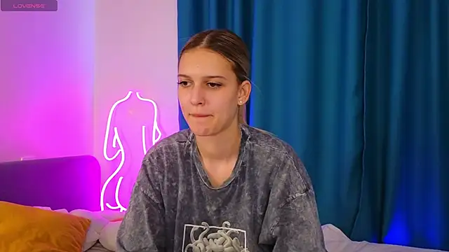 Snapshot of KimberliDean chatting on 02-28-25, 09:04 KimberliDean online show from 02-28-25, 09:04