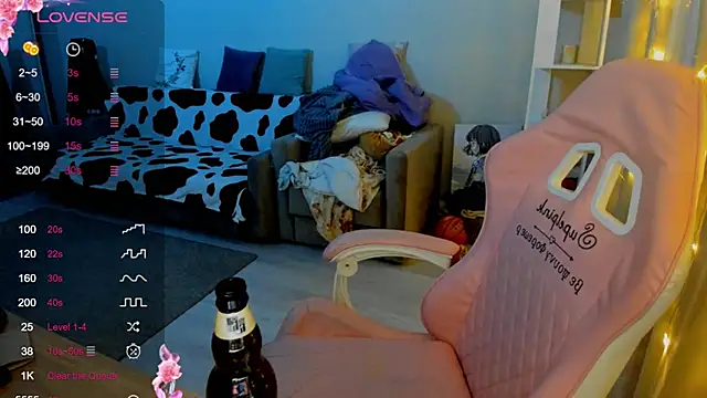 Ledy WWWII online show from 02-19-25, 06:32