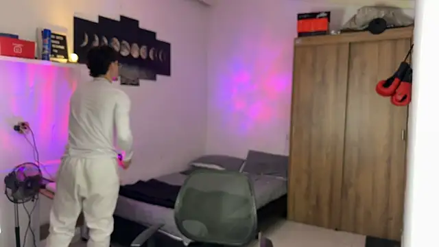 Snapshot of Kisan_Smith chatting on 11-20-25, 12:22 Kisan Smith online show from 11-20-25, 12:22